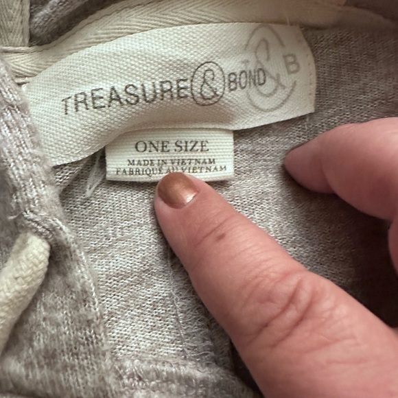 Treasure and Bond sweater poncho - one size Free shipping - Picture 5 of 6